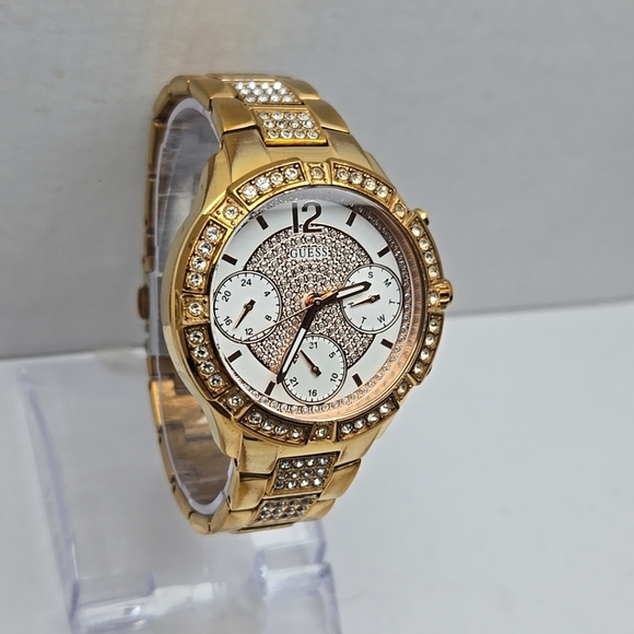 Womens Guess U1071L3 Chronograph Crystals Rose Gold New Battery - Picture 3 of 10